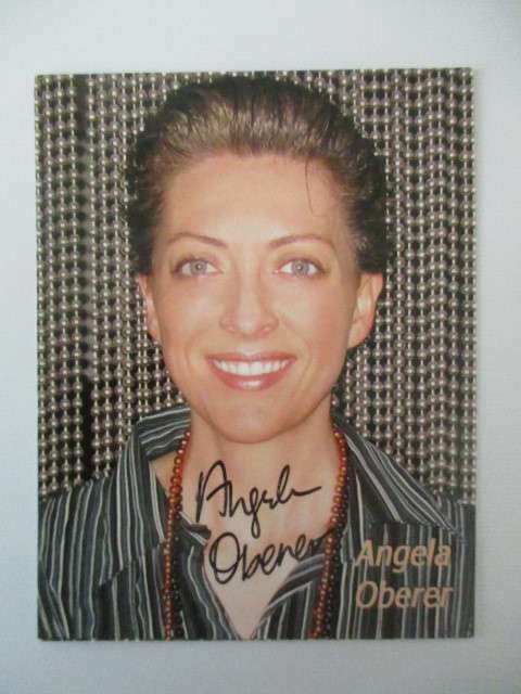 AUTOGRAPHED / SIGNED - ANGELA OBERER - CABIN FEVER   APP POSTCARD SIZE