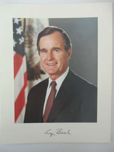 AUTOGRAPHED / SIGNED - VICE PRESIDENT -  G W BUSH  A4 SIZE