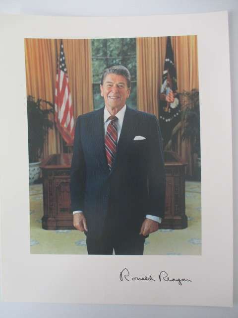 PRINTED AUTOGRAPH  - LETTER AND THANK YOU CARD PRESIDENT REAGAN A4 SIZE