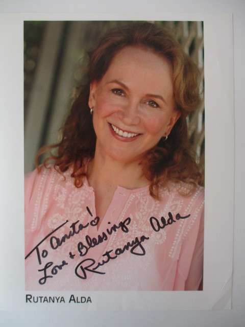 AUTOGRAPHED / SIGNED - RUTANYA ALDA - THE DEER HUNTER A4 SIZE
