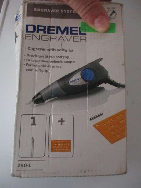 DREMEL ENGRAVER USED  ONCE