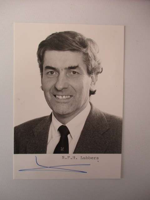 AUTOGRAPHED / SIGNED - RUUD LUBBERS - FORMER DUTCH PRIME MINISTER