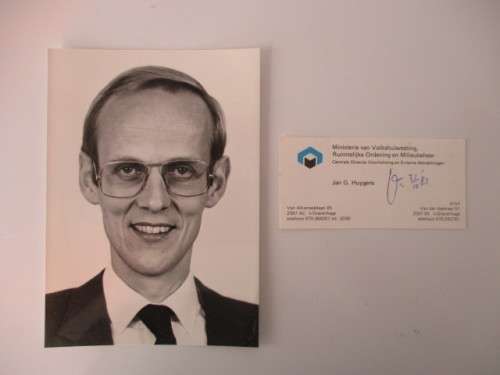 AUTOGRAPHED / SIGNED - JAN G. HUYGENS NETHERLANDS MINISTER OF  HOUSING