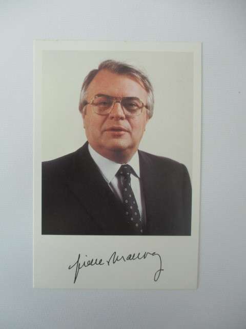 PRINTED AUTOGRAPH PIERRE MAUROY PAST PRIME MINISTER OF FRANCE
