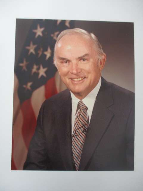 AUTOGRAPHED / SIGNED - DEP. SECRETARY OF DEFENCE  USA A4 SIZE