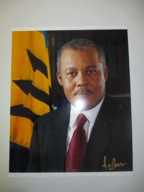 AUTOGRAPHED / SIGNED -  OWEN  S. ARTHUR PREVIOS PRIME MINISTER OF BARBADOS  A4 SIZE