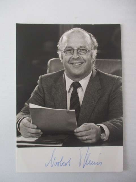 AUTOGRAPHED / SIGNED - DR. NORBERT BLUM GERMAN POLITICIAN