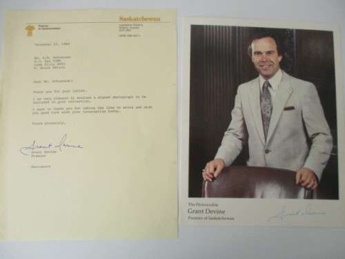 PRINTED AUTOGRAPH GRANT DEVINE - PREMIER OFSASKATCHEWAN  A4  SIZE