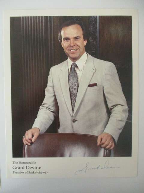 PRINTED AUTOGRAPH GRANT DEVINE - PREMIER OFSASKATCHEWAN  A4  SIZE