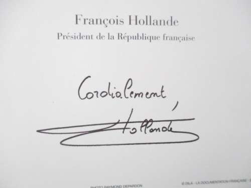 PRINTED AUTOGRAPH -FRANCOIS HOLLANDE FORMER PREMIER OF FRANCE