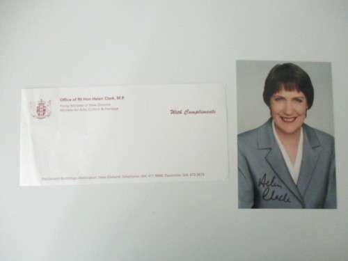 PRINTED AUTOGRAPH  - PRIME MINISTER OF NEW ZEALAND HELEN CLARK