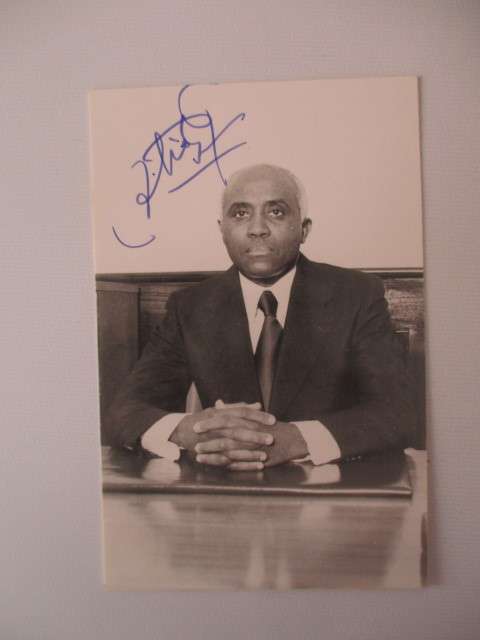 AUTOGRAPHED / SIGNED - PRIME MINISTER  ARISTIDES PEREIRA OF THE CAPE VERDEISLANDS