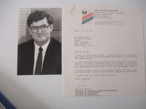 AUTOGRAPHED / SIGNED - LYNN ARNOLD / FORMER PRIEST AND POLITICIAN