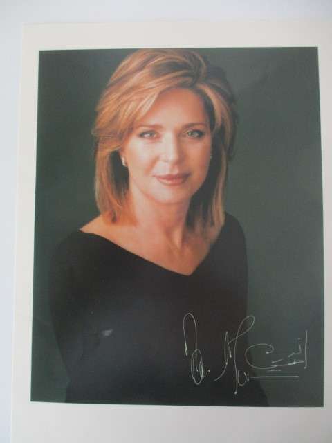 PRINTED AUTOGRAPH - QUEEN NOOR  A4 SIZE