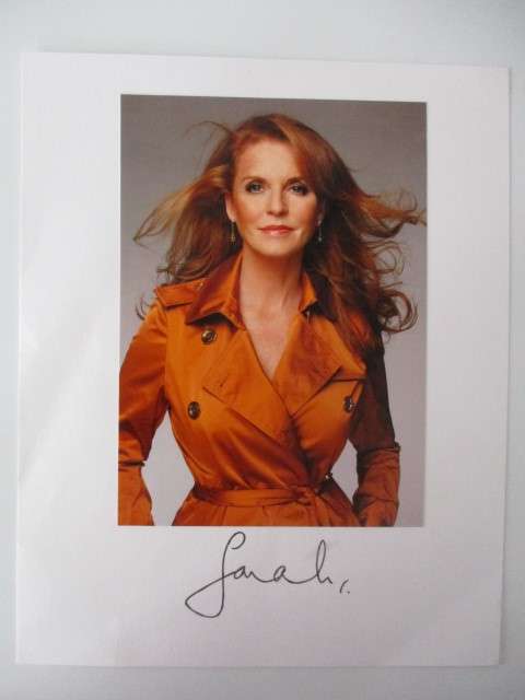 AUTOGRAPHED / SIGNED - SARAH FERGUSON DUCHESS OF YORK MONTED PHOTO