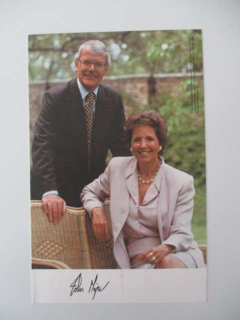 PRINTED AUTOGRAPH FORMER PRIME MINISTER JOHN MAJOR