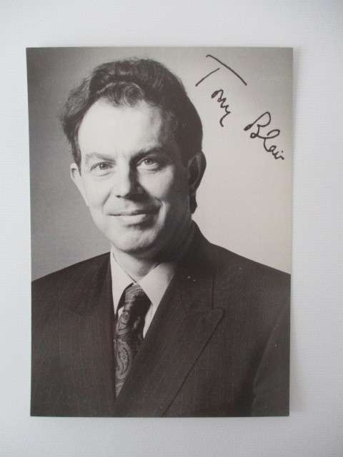 PRINTED AUTOGRAPH TONY BLAIR FORMERPRIME MINISTER OF ENGLAND