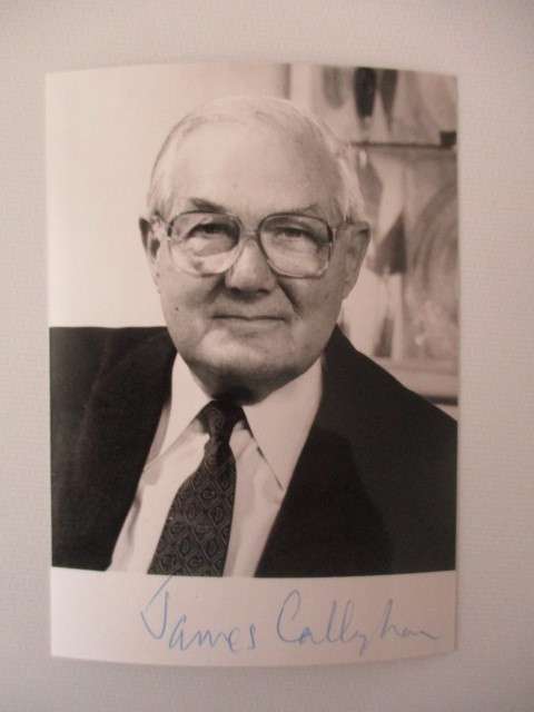 AUTOGRAPHED / SIGNED - JAMES CALLAGHAN FORMER PRIME MINISTER OF ENGLAND 1976-1979