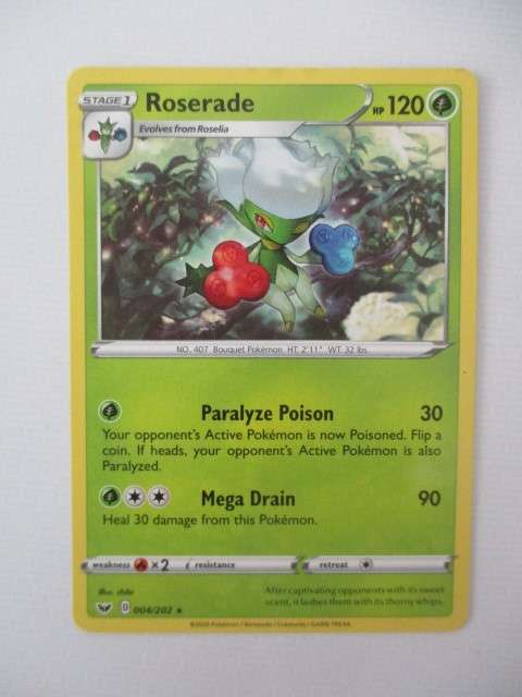 POKEMON  TRADING CARD - ROSERADE