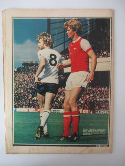 SHOOT MAGAZINE - 1981   -  SOCCER MAGAZINE