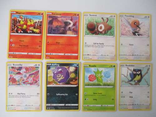 POKEMON - LOT OF 8 CARDS