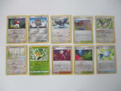 POKEMON - LOT OF 10 FOIL CARDS