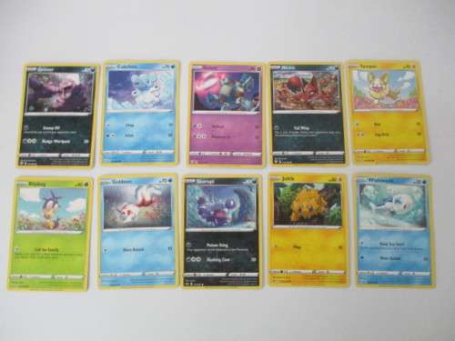 POKEMON - LOT OF 10 CARDS
