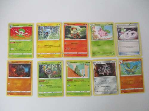 POKEMON - LOT OF 10 CARDS