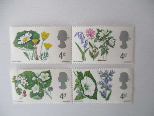 GREAT BRITAIN - LOT OF UNUSED STAMPS
