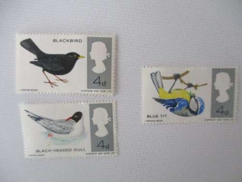 GREAT BRITAIN - LOT OF UNUSED STAMPS