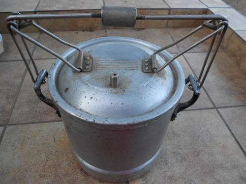Vintage pressure cooker fully intact lovely piece
