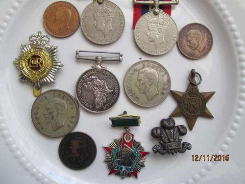 CRAZY 1 START 2 KING GEORGE MEDALS-2 GEORGE CROWNS-A. SERVICE MEDAL ETC.
