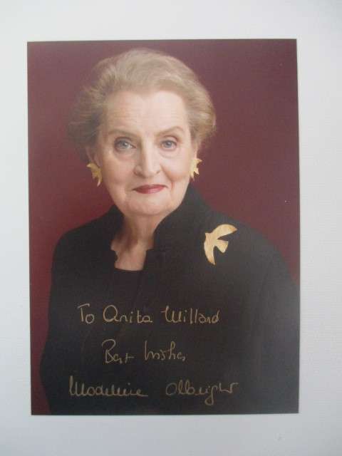 SIGNED / AUTOGRAPHED MADELEINE ALBRIGHT HALF SIZE OF A4