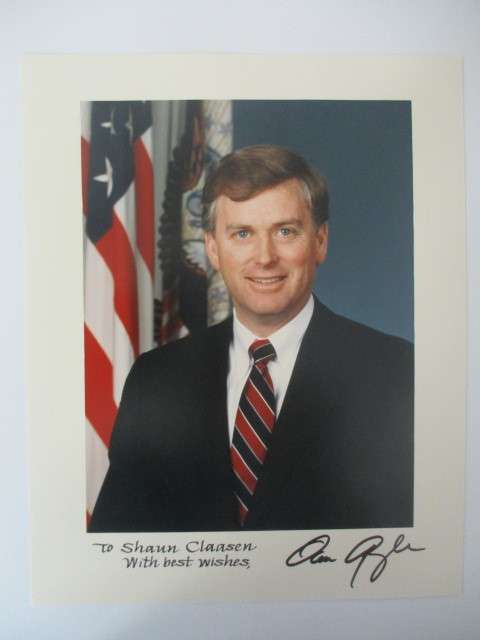 AUTOGRAPHED / SIGNED - DAN QUAYLE FOR MER VICE PRESIDENT A4 SIZE