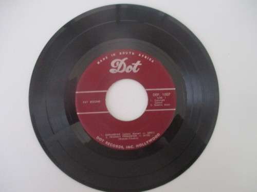 VINTAGE 7 SINGLE PAT BOONE - PLEASE NOTE SEE HIS AUTOGRAPH  IN MY LOT!!!