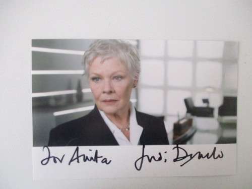 AUTOGRAPHED / SIGNED - DAME JUDY DENTCH JAMES BOND 007