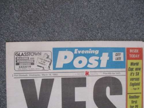 VINTAGE NEWSPAPER - EVENING POST - YES  LANDSLIDE VICTORY   - 1992