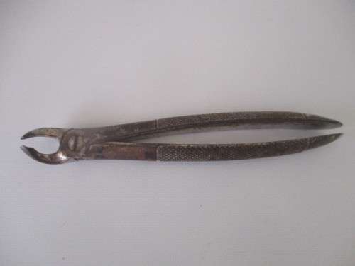 VINTAGE MEDICAL DENTISTS PLIERS