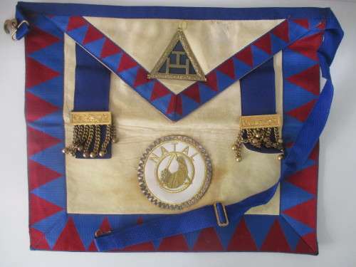 LOVELY MASONIC APRON
