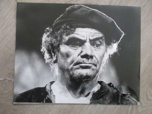 AUTOGRAPHED/ SIGNED - ERNEST BORGNINE HAND  WRITTEN LETTER AND COLLECTOR PHOTO A4 SIZE