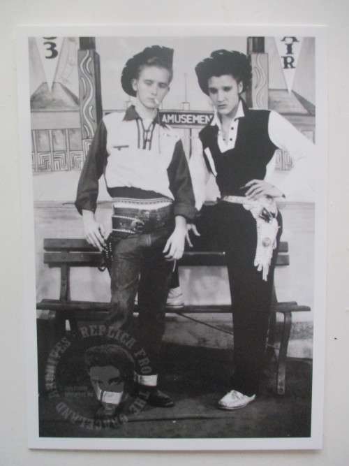 MINI ELVIS POSTER AND 3 COLLECTOR REPLICA ITEMS FROM ELVIS AND MAGAZINE