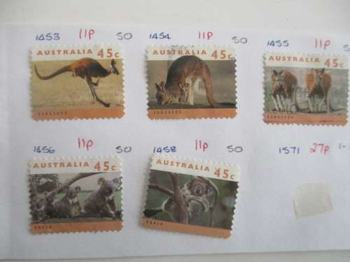 AUSTRALIA 5 STAMPS MOUNTED  - 1994 KANGAROOS AND KOALAS