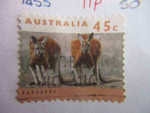 AUSTRALIA 5 STAMPS MOUNTED  - 1994 KANGAROOS AND KOALAS