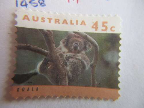 AUSTRALIA 5 STAMPS MOUNTED  - 1994 KANGAROOS AND KOALAS