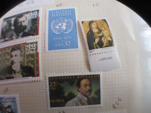 AMERICA - USA LOT OF UNUSED MOUNTED STAMPS