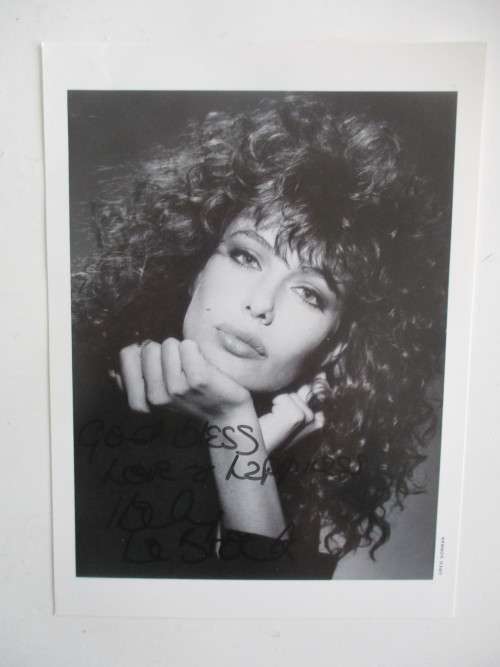 PRINTED AUTOGRAPH BEAUTIFUL KELLY LEBROCK ACTRESS