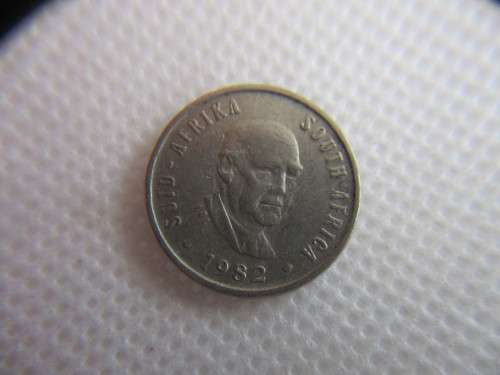 SOUTH AFRICA - 5c OLD AND NEW 5 COINS - 2008 - 1986 - 1969 - 1976 - 1982  (14)