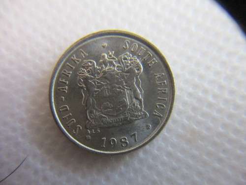 SOUTH AFRICA  NEW AND OLD 5c COINS - 2007 - 1987 (8)
