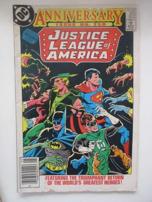 DC ANNIVERSARY ISSUE NO. 250 - JUSTICE LEAGUE OF AMERICA -  1986