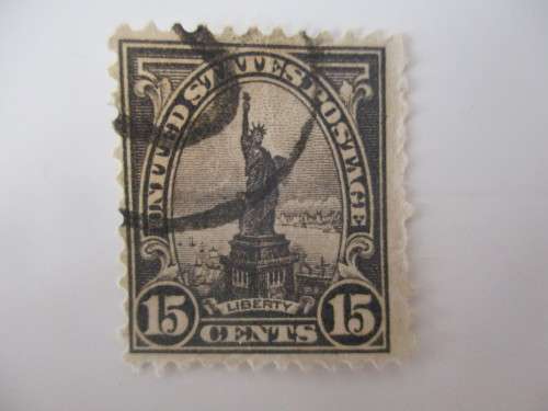 AMERICA - VARIOUS USED STATUE OF LIBERTY  STAMPS